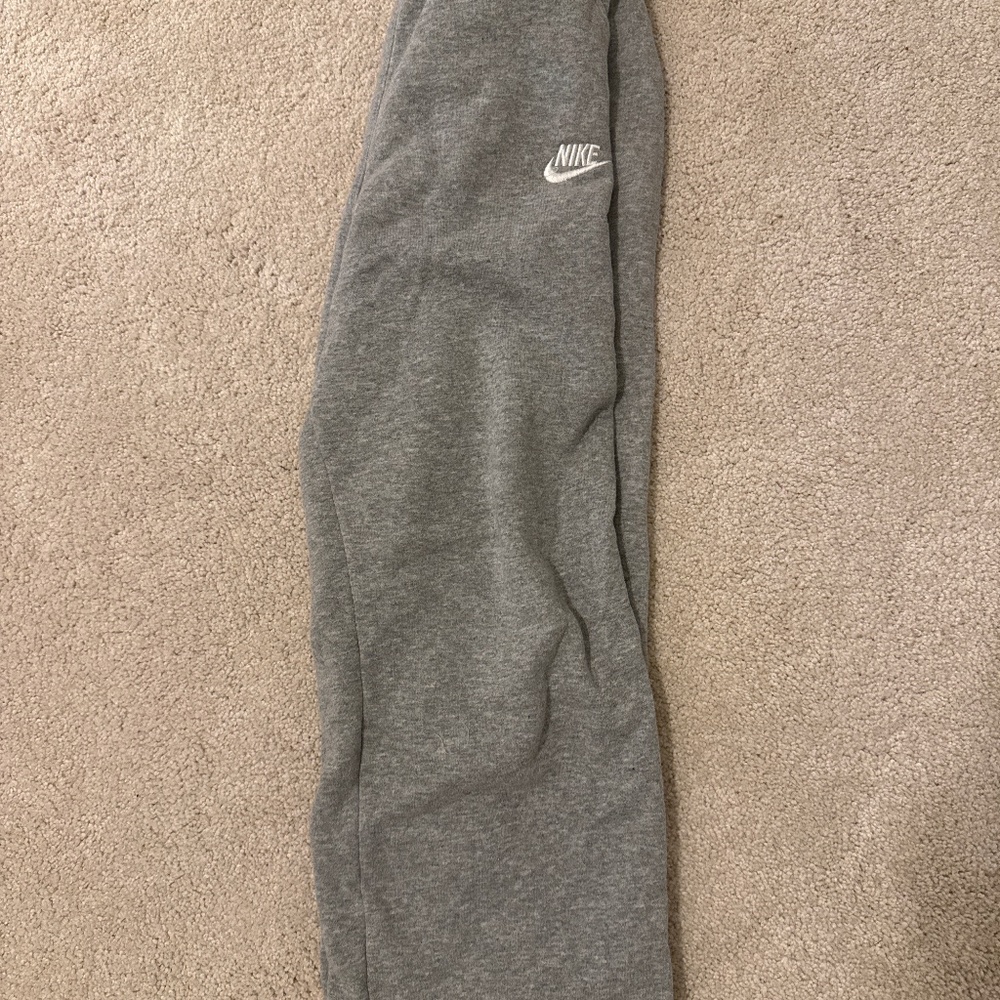Nike girls club fleece wide leg medium grey sweatpants